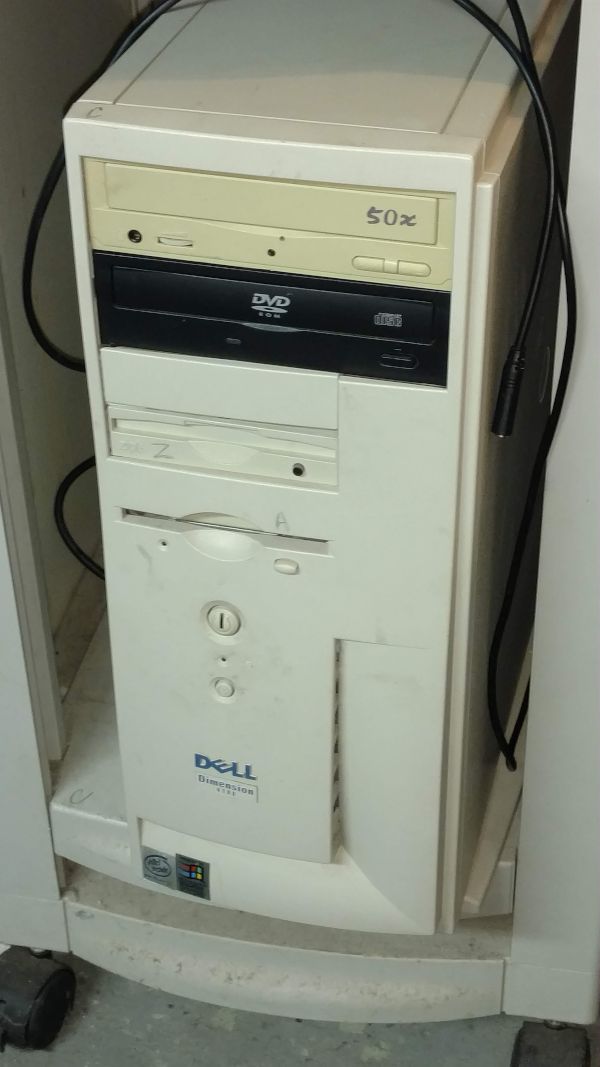 Dell-P3-933-WinME-Box
